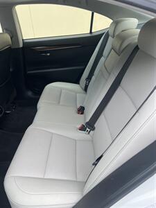 2014 Lexus ES 350   - Photo 18 - Sacramento, CA 95825