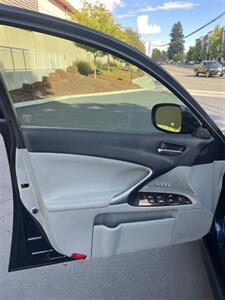 2006 Lexus IS 250   - Photo 13 - Sacramento, CA 95825