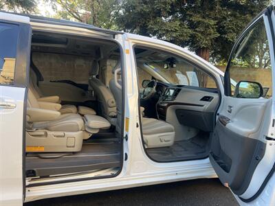 2012 Toyota Sienna XLE 7-Passenger   - Photo 32 - Sacramento, CA 95825