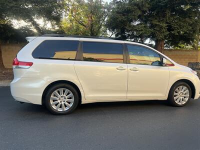 2012 Toyota Sienna XLE 7-Passenger   - Photo 10 - Sacramento, CA 95825