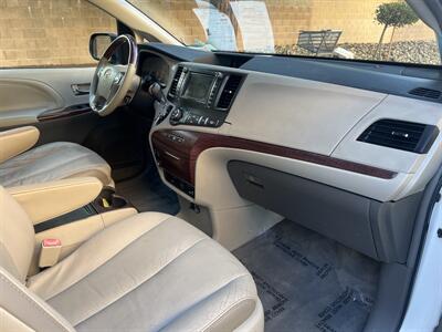 2012 Toyota Sienna XLE 7-Passenger   - Photo 27 - Sacramento, CA 95825