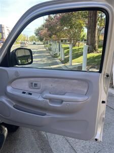 2004 Toyota Tacoma V6 - Photo 25 - Sacramento, CA 95825