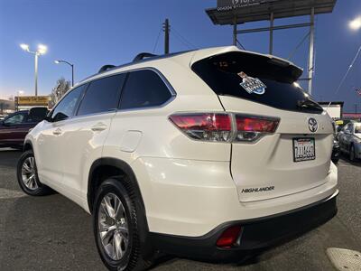2015 Toyota Highlander XLE   - Photo 6 - Sacramento, CA 95825