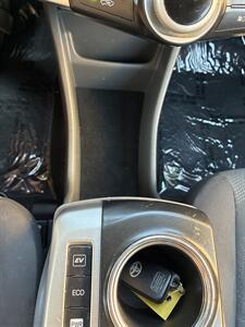 2012 Toyota Prius v Two   - Photo 35 - Sacramento, CA 95825