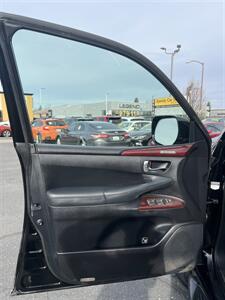 2015 Lexus LX 570   - Photo 11 - Sacramento, CA 95825