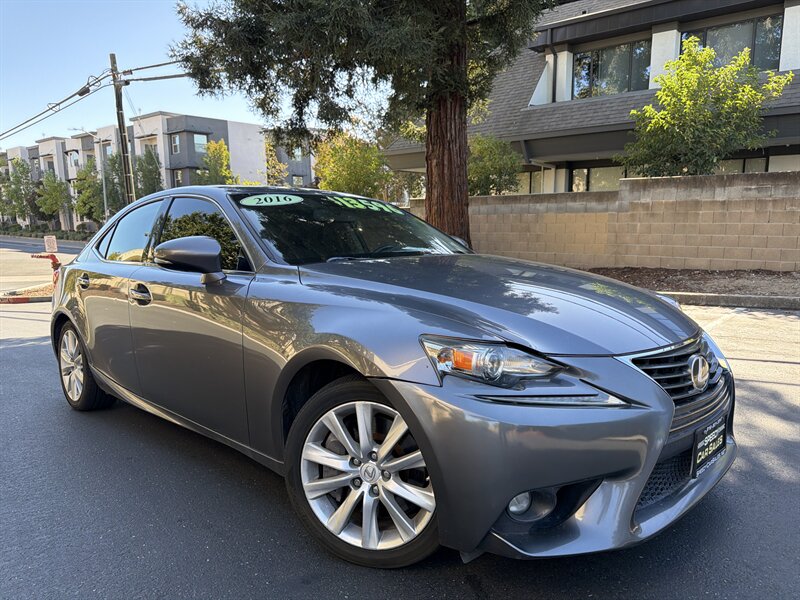 2016 Lexus IS
