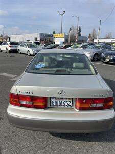 1999 Lexus ES 300   - Photo 8 - Sacramento, CA 95825