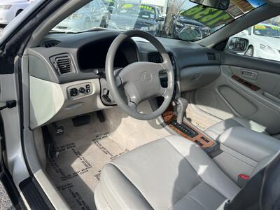 1999 Lexus ES 300   - Photo 12 - Sacramento, CA 95825