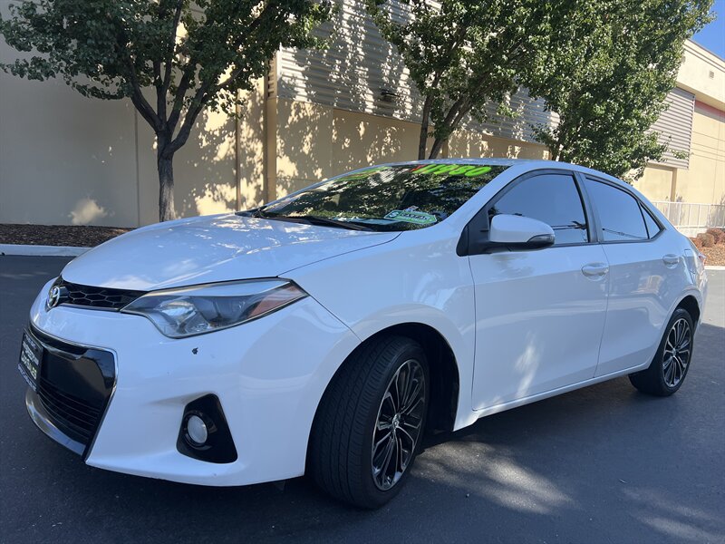 2016 Toyota Corolla Plus photo 3