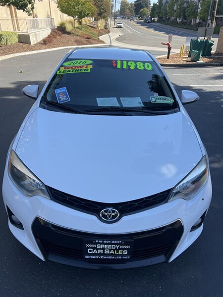 2016 Toyota Corolla Plus photo 2
