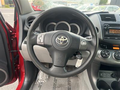 2012 Toyota RAV4   - Photo 18 - Sacramento, CA 95825