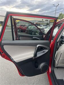 2012 Toyota RAV4   - Photo 14 - Sacramento, CA 95825