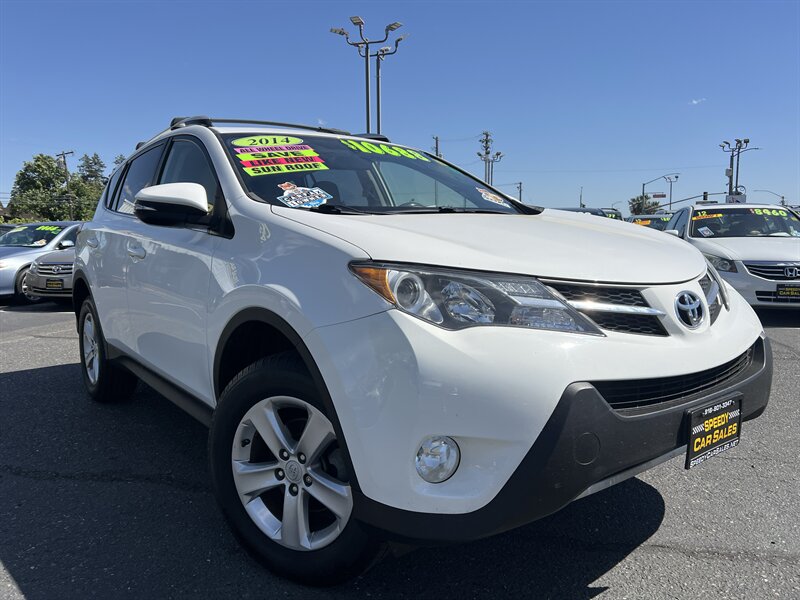 2014 Toyota RAV4 XLE AWD's photo