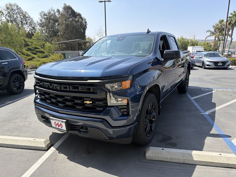 2022 Chevrolet Silverado 1500 Custom  