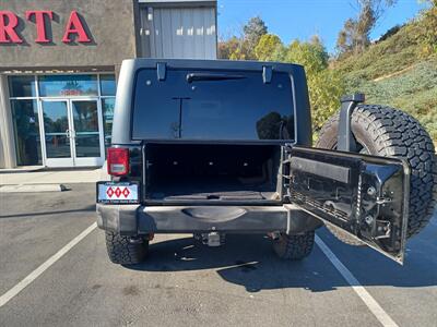 2015 Jeep Wrangler Unlimited Rubicon   - Photo 15 - Chula Vista, CA 91911