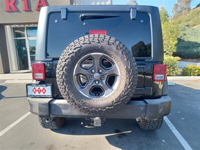 2015 Jeep Wrangler Unlimited Rubicon   - Photo 14 - Chula Vista, CA 91911