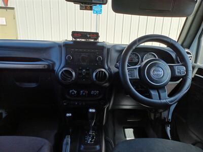 2013 Jeep Wrangler Unlimited Sport RHD   - Photo 7 - Chula Vista, CA 91911