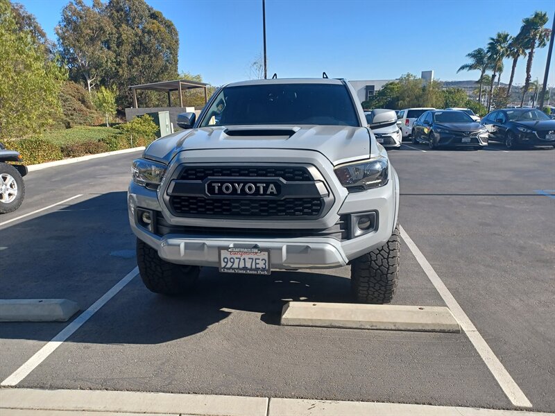 2019 Toyota Tacoma SR5 V6 - Photo 1 - Chula Vista, CA 91911