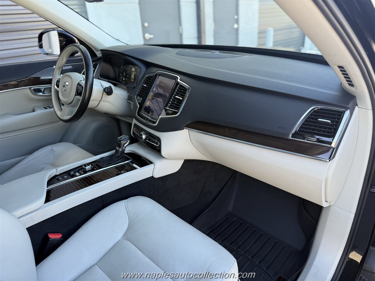 2017 Volvo XC90 T5 Momentum   - Photo 20 - Fort Myers, FL 33967