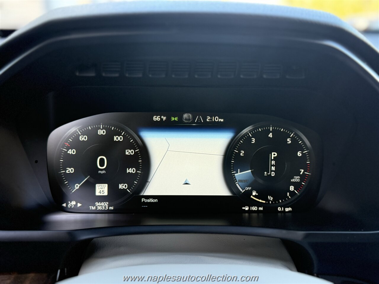 2017 Volvo XC90 T5 Momentum   - Photo 13 - Fort Myers, FL 33967