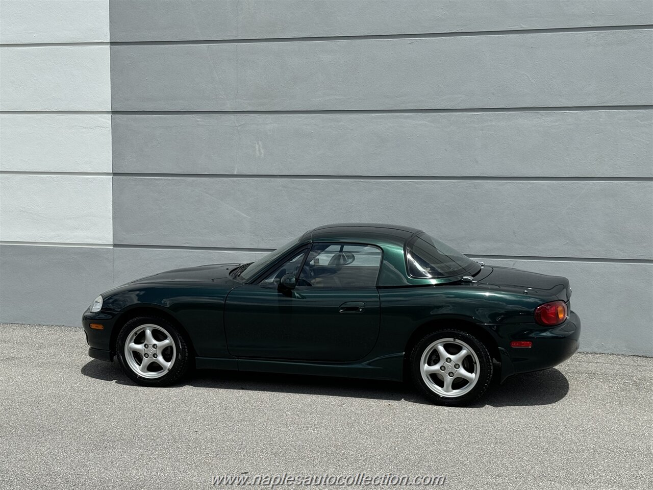 2000 Mazda MX-5 Miata   - Photo 23 - Fort Myers, FL 33967