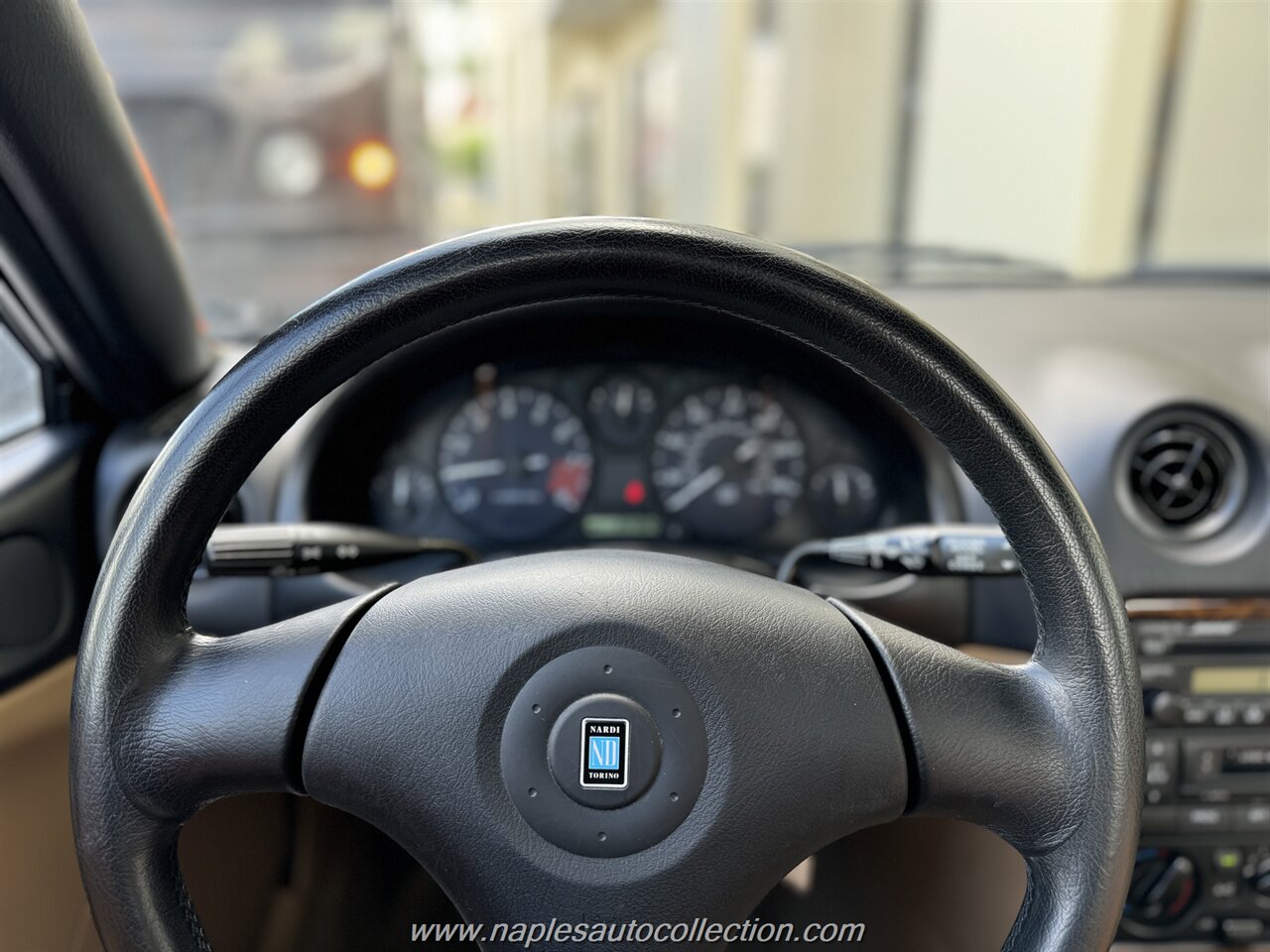 2000 Mazda MX-5 Miata   - Photo 10 - Fort Myers, FL 33967