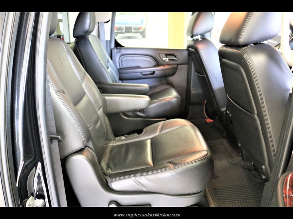 2011 Cadillac Escalade ESV Premium   - Photo 29 - Fort Myers, FL 33967