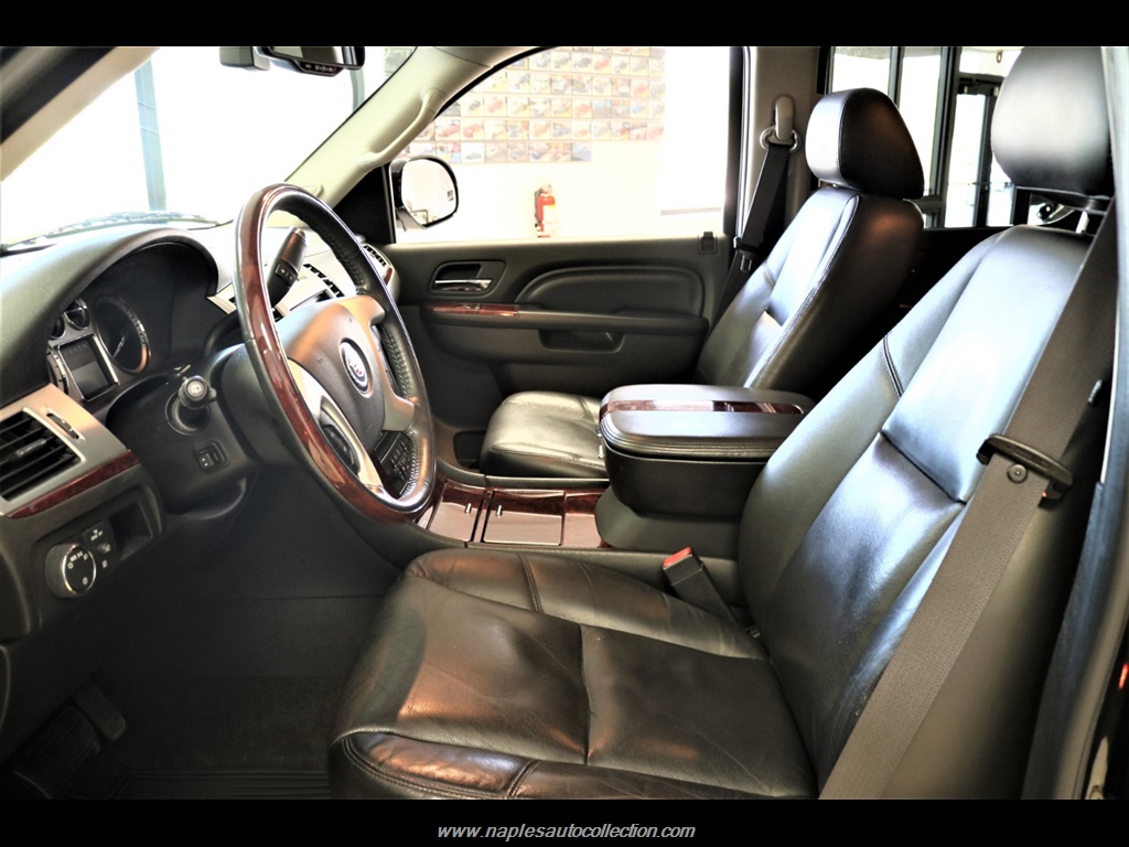 2011 Cadillac Escalade ESV Premium   - Photo 16 - Fort Myers, FL 33967