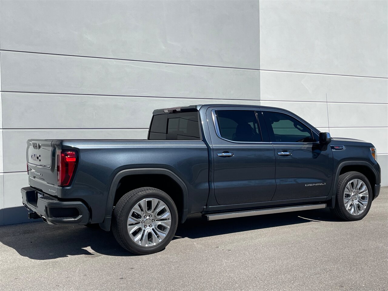 2021 GMC Sierra 1500 Denali   - Photo 5 - Fort Myers, FL 33967