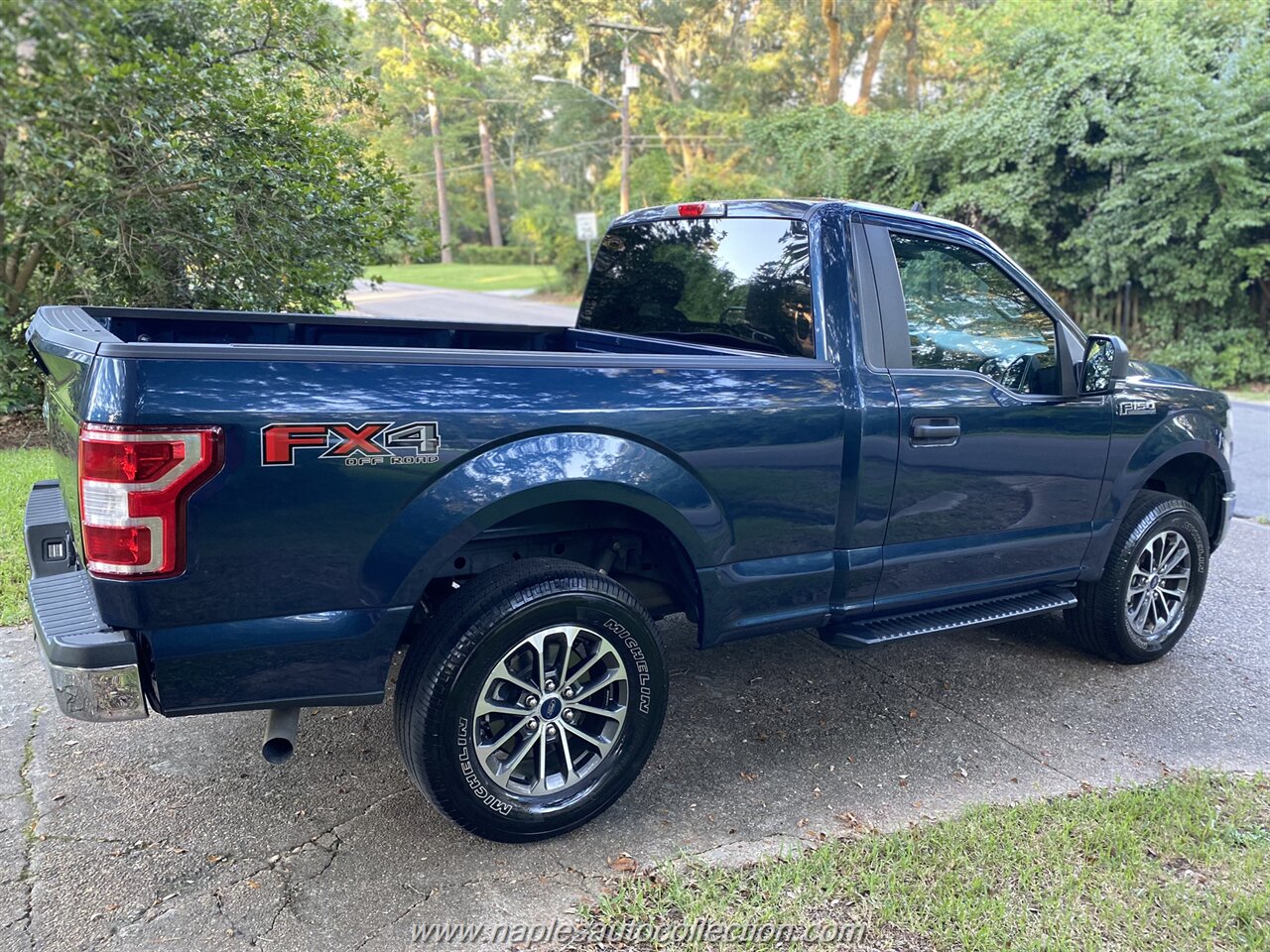 2019 Ford F-150 XLT   - Photo 7 - Fort Myers, FL 33967