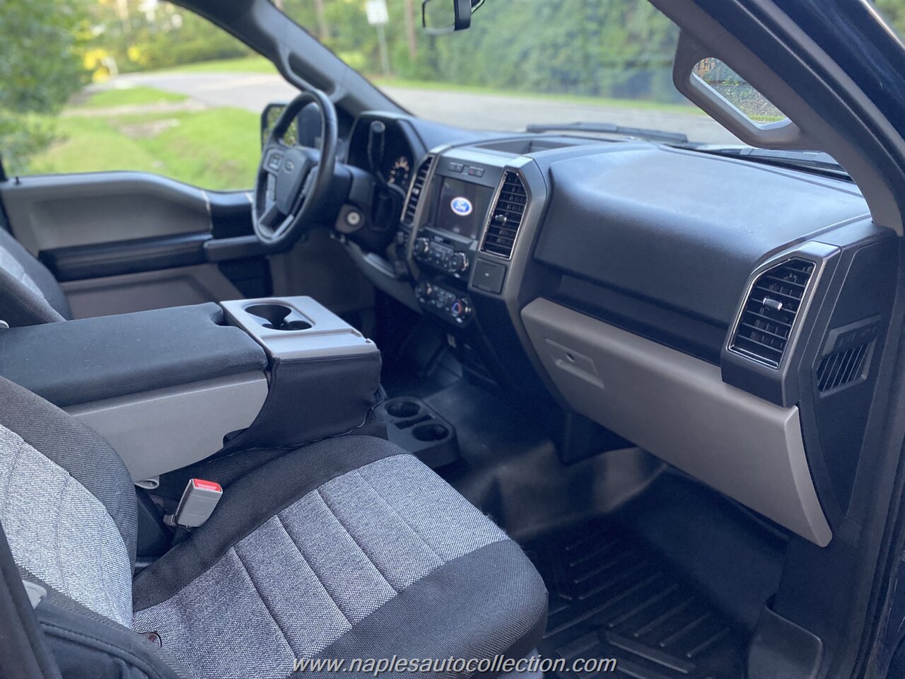 2019 Ford F-150 XLT   - Photo 10 - Fort Myers, FL 33967