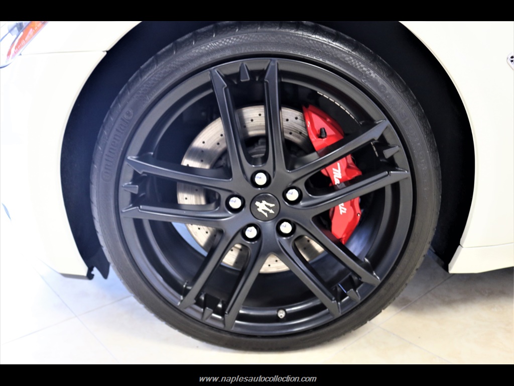 2015 Maserati Gran Turismo   - Photo 11 - Fort Myers, FL 33967