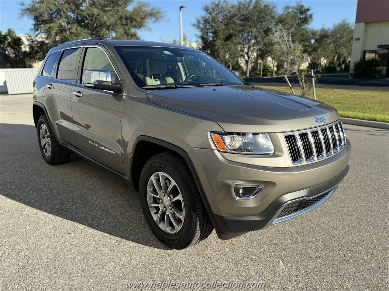 2016 Jeep Grand Cherokee Limited   - Photo 4 - Fort Myers, FL 33967