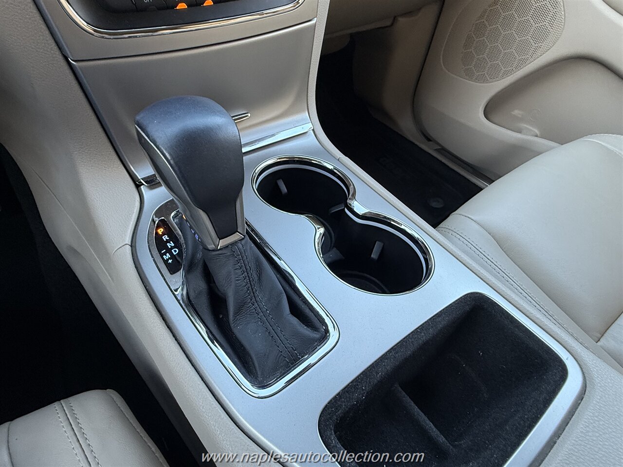 2016 Jeep Grand Cherokee Limited   - Photo 10 - Fort Myers, FL 33967