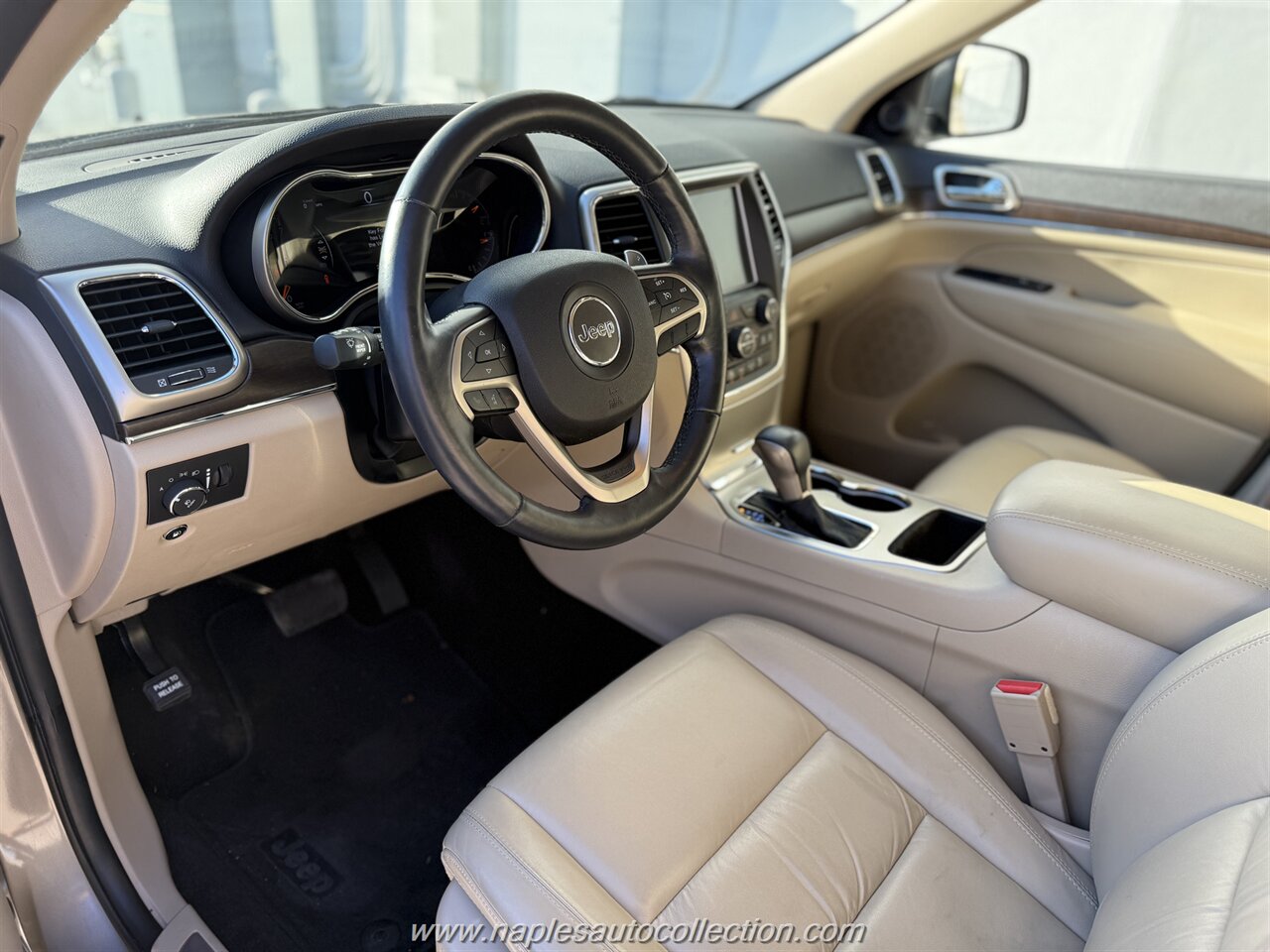 2016 Jeep Grand Cherokee Limited   - Photo 2 - Fort Myers, FL 33967