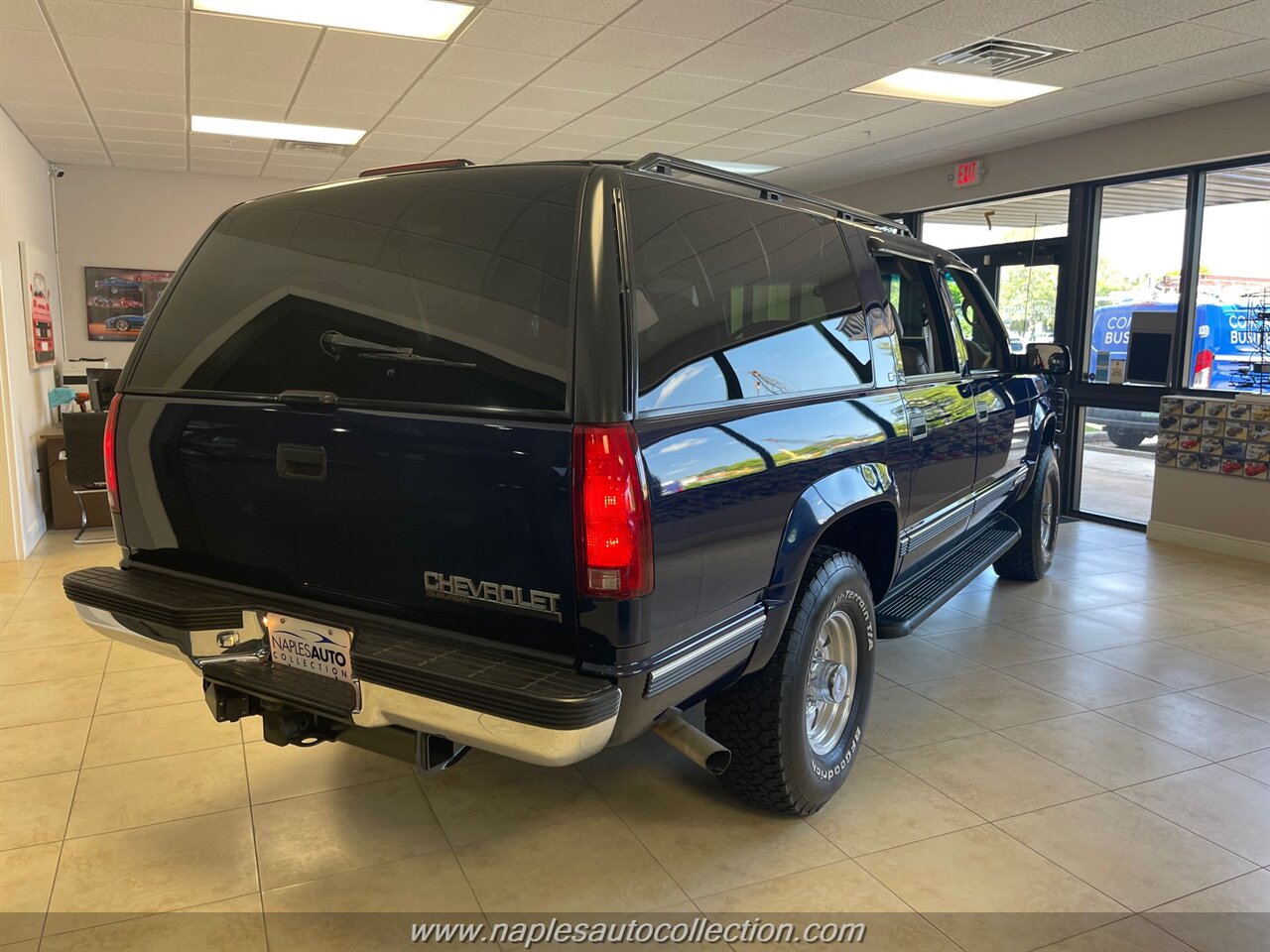 1997 Chevrolet Suburban K2500 4dr K2500   - Photo 5 - Fort Myers, FL 33967