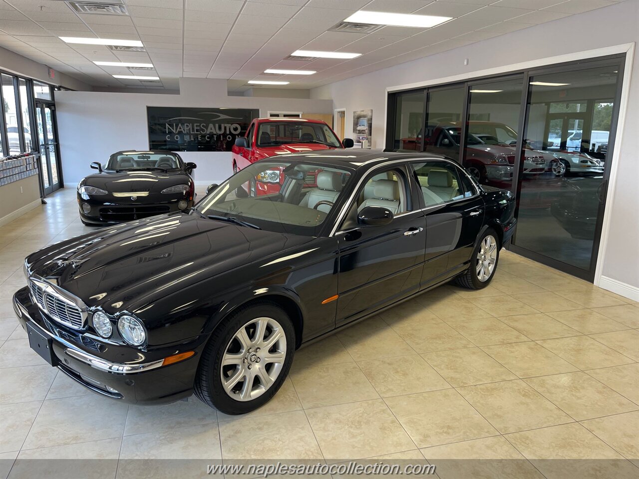 2005 Jaguar XJ8 L   - Photo 1 - Fort Myers, FL 33967