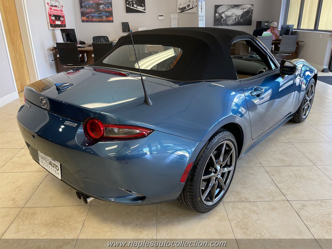 2019 Mazda MX-5 Miata Grand Touring   - Photo 8 - Fort Myers, FL 33967