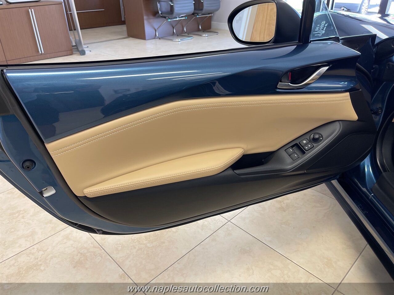 2019 Mazda MX-5 Miata Grand Touring   - Photo 13 - Fort Myers, FL 33967