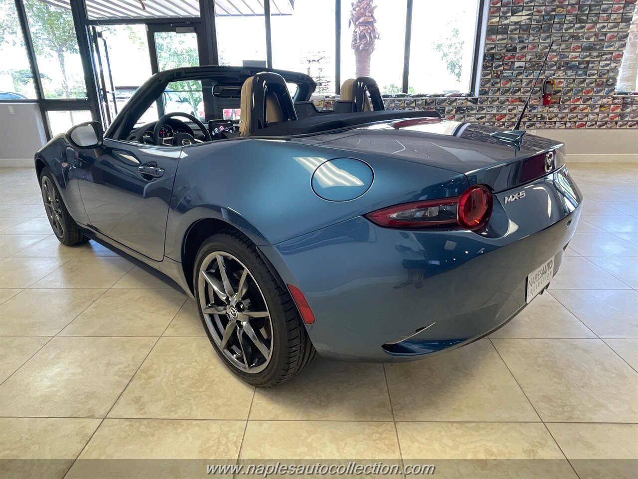 2019 Mazda MX-5 Miata Grand Touring   - Photo 10 - Fort Myers, FL 33967