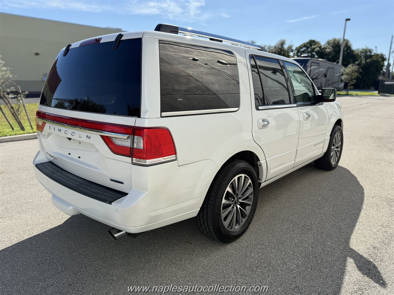 2016 Lincoln Navigator Select - Photo 6 - Fort Myers, FL 33967