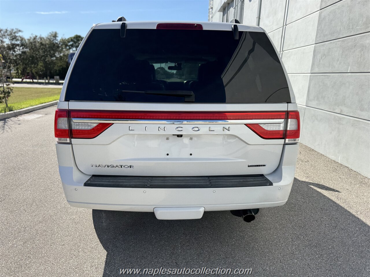 2016 Lincoln Navigator Select - Photo 7 - Fort Myers, FL 33967