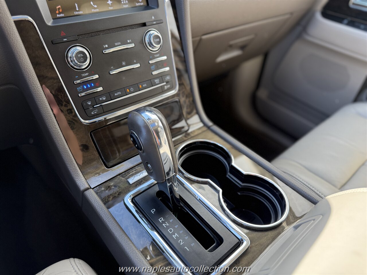 2016 Lincoln Navigator Select - Photo 14 - Fort Myers, FL 33967