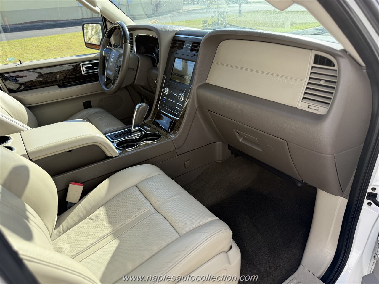 2016 Lincoln Navigator Select - Photo 10 - Fort Myers, FL 33967