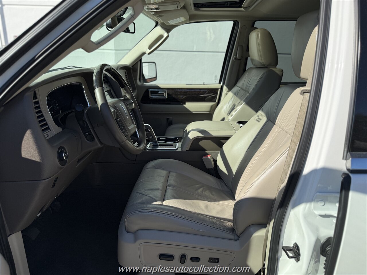 2016 Lincoln Navigator Select - Photo 9 - Fort Myers, FL 33967