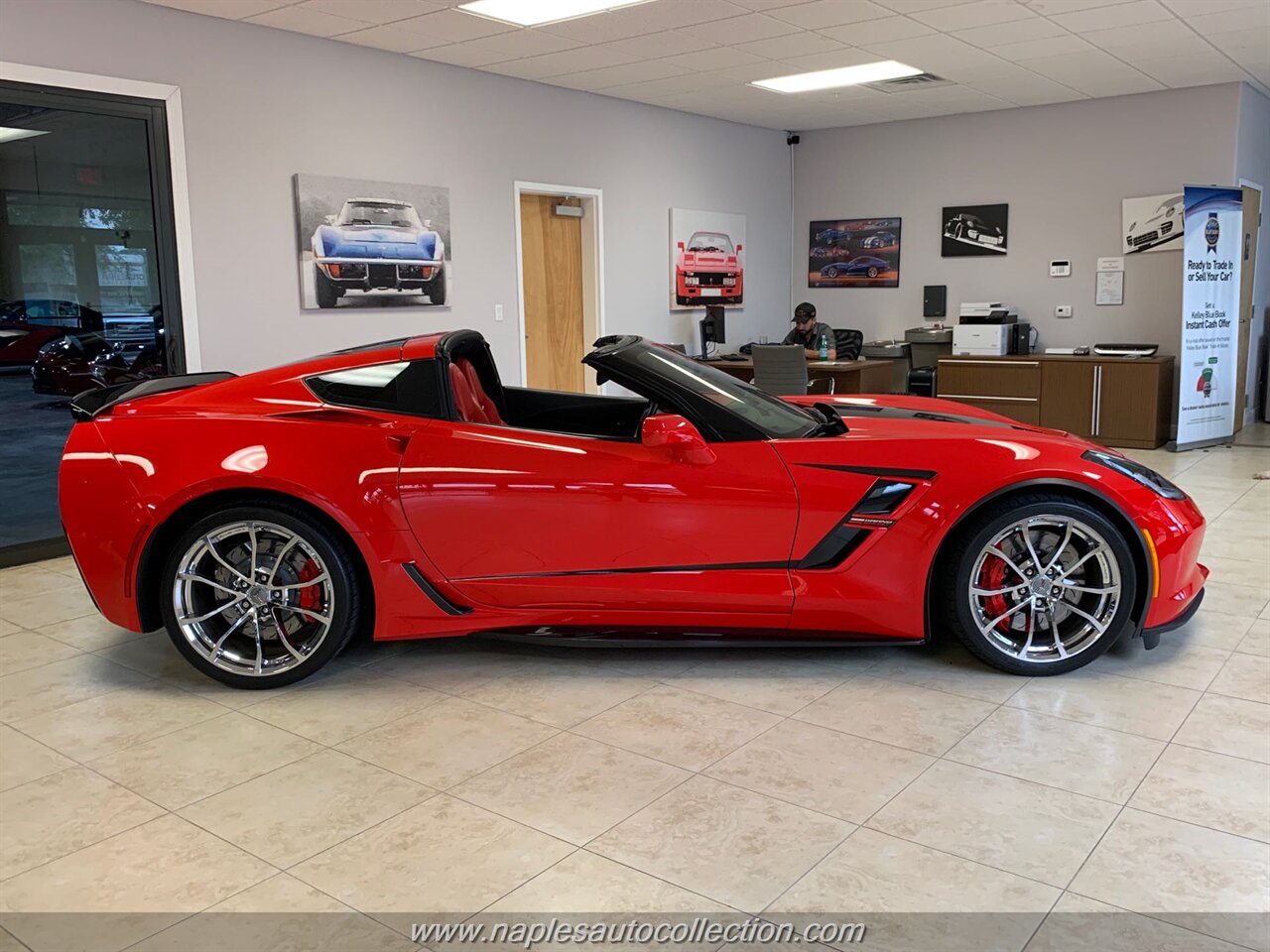 2019 Chevrolet Corvette Grand Sport   - Photo 5 - Fort Myers, FL 33967