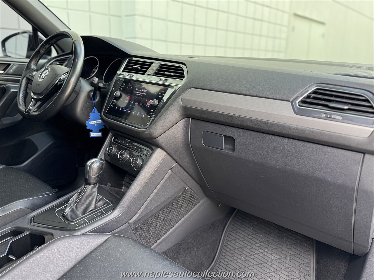 2021 Volkswagen Tiguan SE   - Photo 17 - Fort Myers, FL 33967