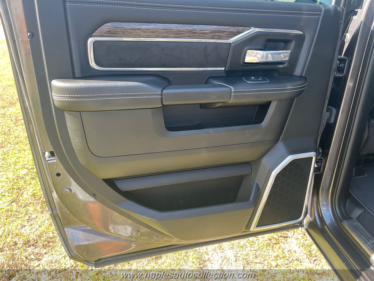 2021 RAM 2500 Laramie   - Photo 14 - Fort Myers, FL 33967
