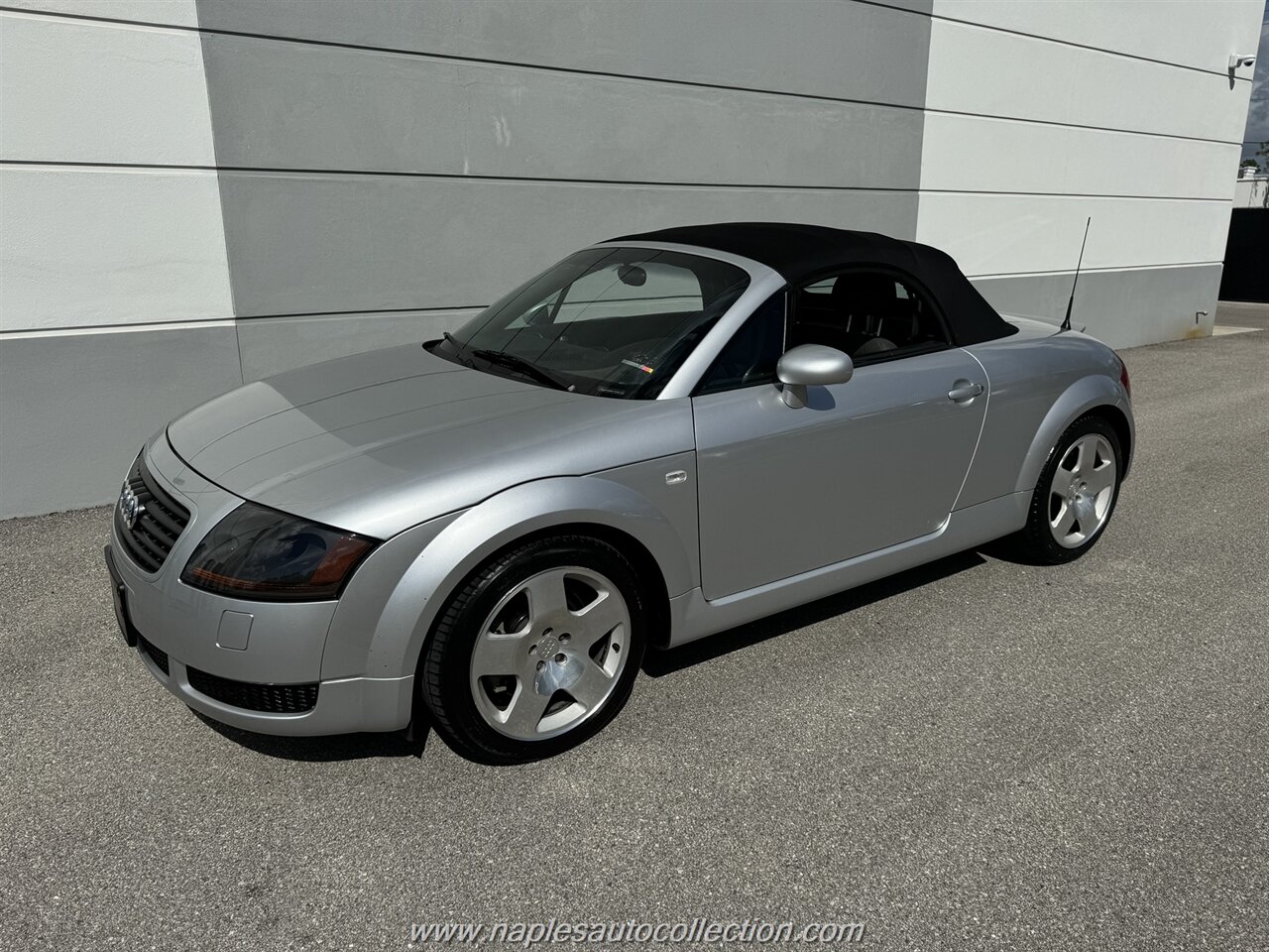 2001 Audi TT 225hp quattro   - Photo 13 - Fort Myers, FL 33967