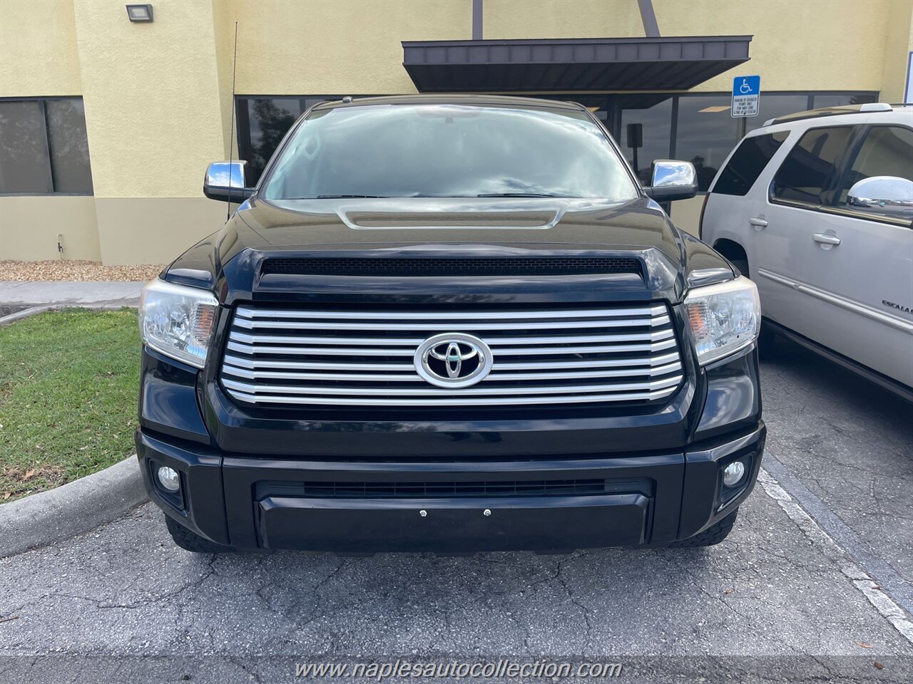 2016 Toyota Tundra Platinum   - Photo 3 - Fort Myers, FL 33967